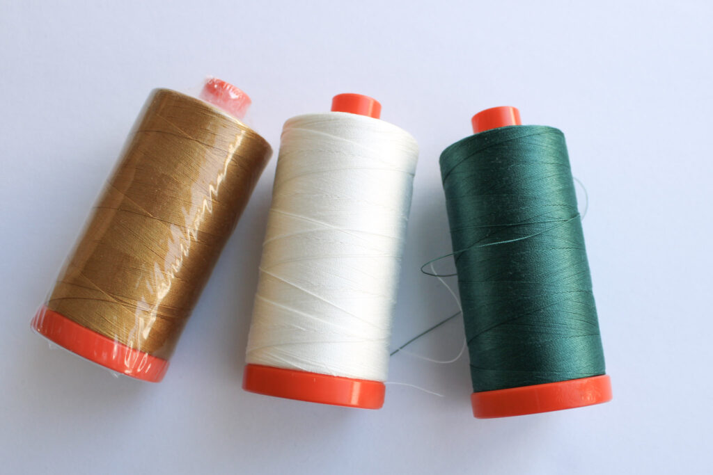 3 of the Best Thread Weights for Piecing and Quilting – whole circle studio